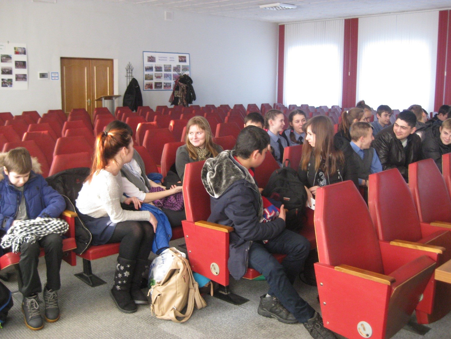 25 января 2016 года с  учащимися   8-11 классов МКОУ «Медынская СОШ» состоялся дистанционный клуб в режиме видеоконференции.