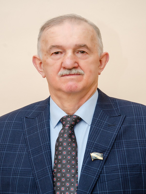 Рыбаков Владислав Валентинович.