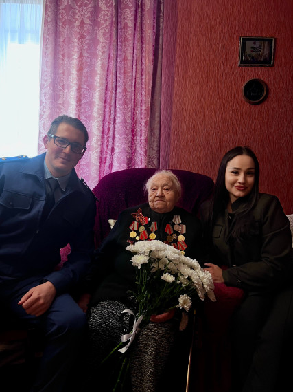 Коллектив Калужской транспортной прокуратуры встретились  с ветераном Великой Отечественной Войны.